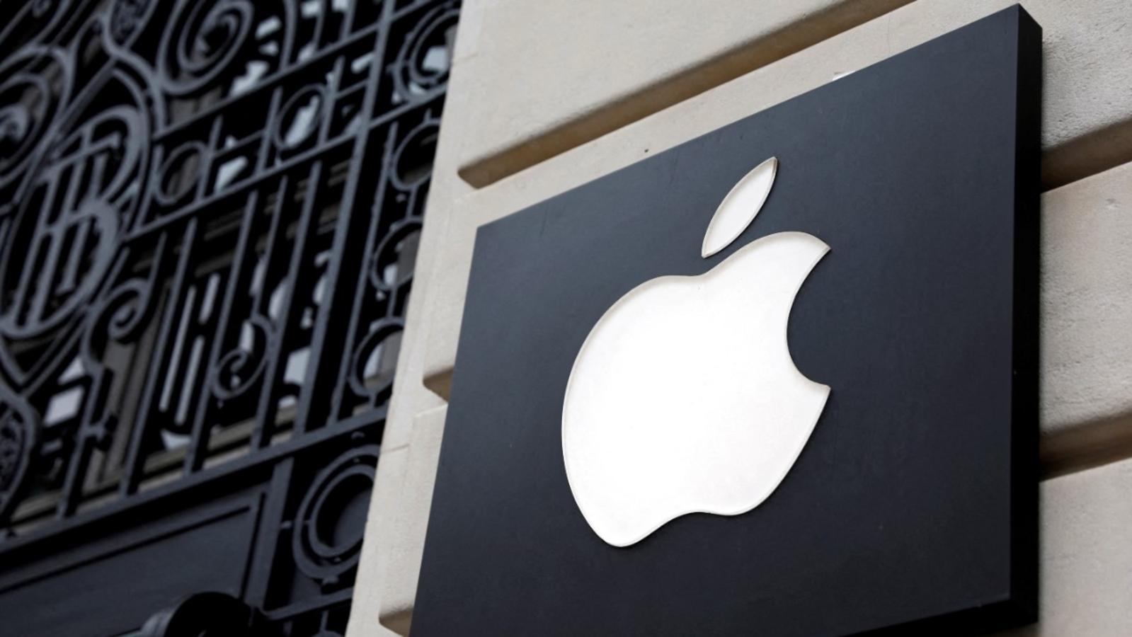 Apple Fails to Block App Store Payment Reforms in Epic Games Case