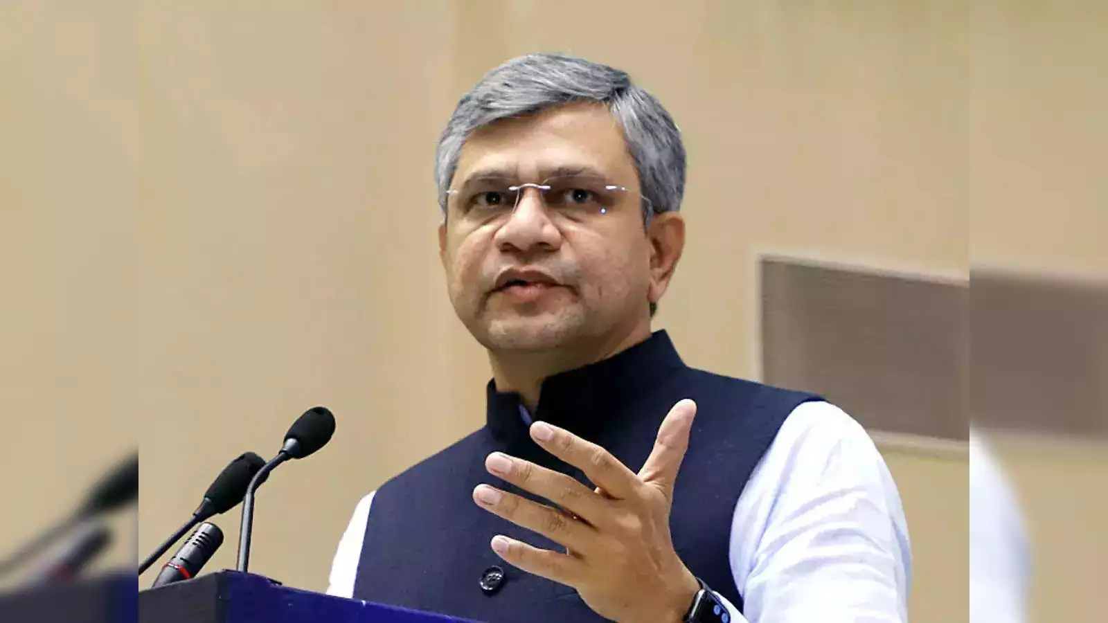 Ashwini Vaishnaw Launches New Aadhaar App for Instant, Secure Digital ID Verification