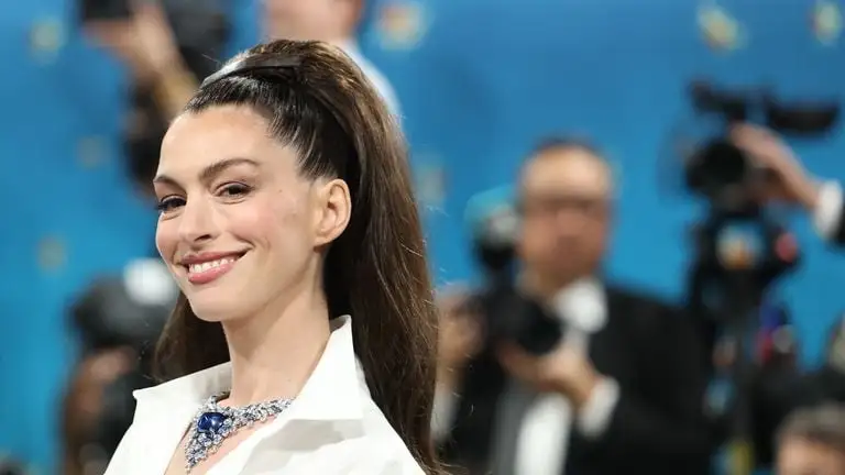 Meta Slammed for Creating Flirty Taylor Swift Chatbot Without Permission