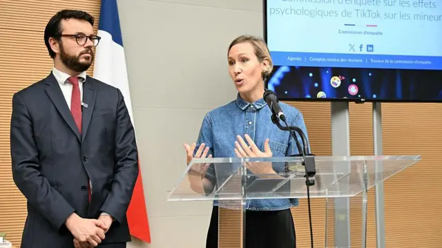 More Shrug Than Shock”: French Teens React Coolly to Social Media Ban