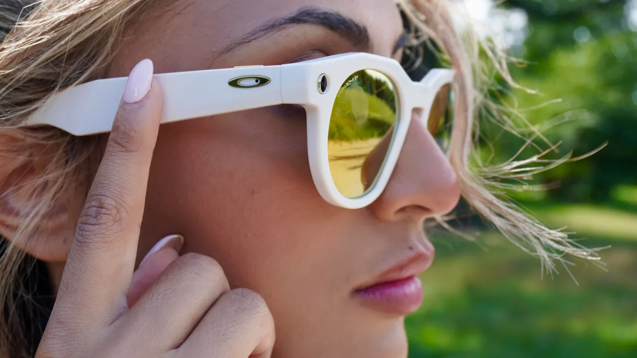 Oakley Meta AI Glasses Land in India on Dec 1: A Smartwear Revolution Begins