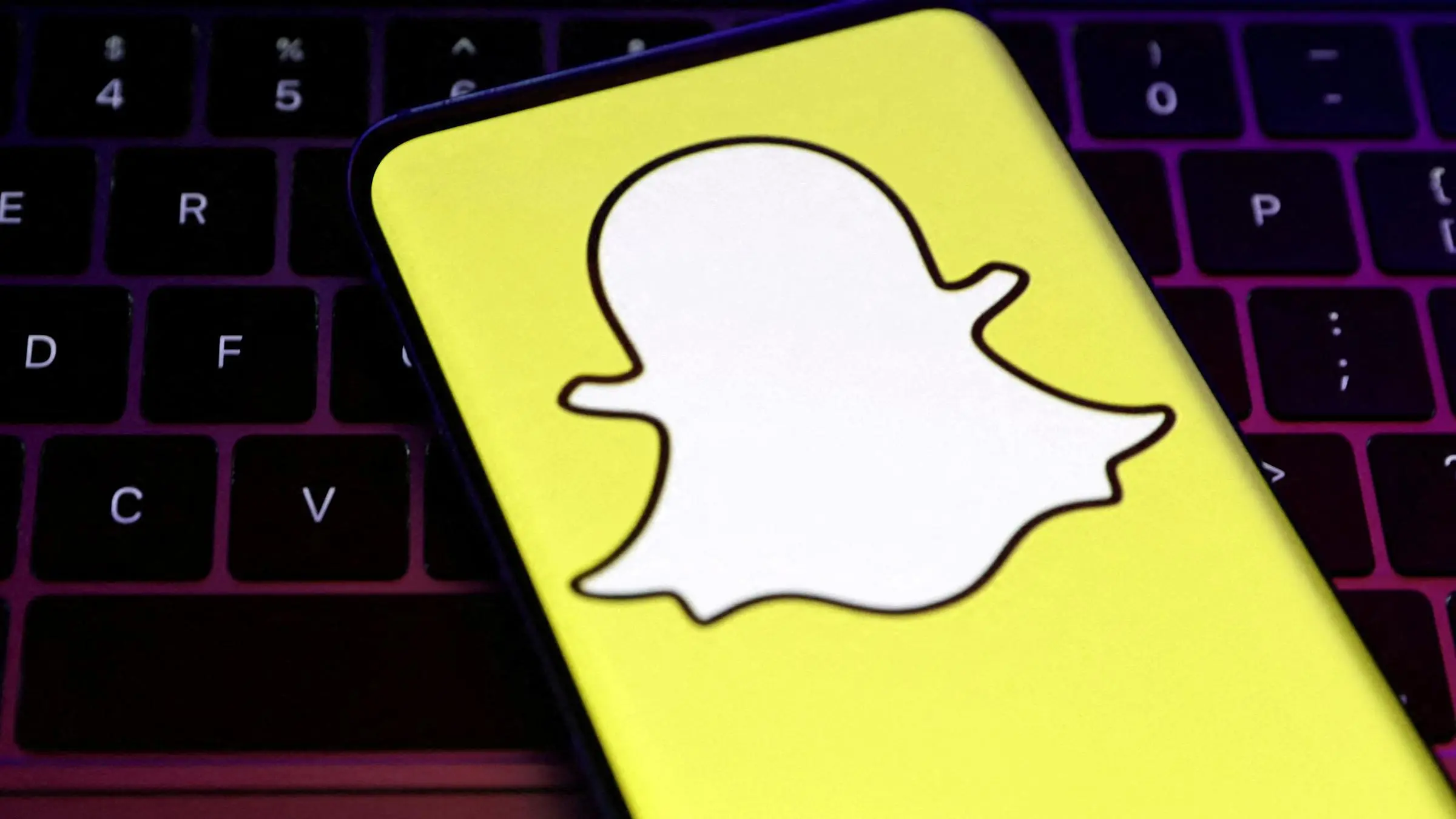 Snapchat Parent Snap Inc Cuts 1,000 Jobs, Bets Big on AI-Driven Efficiency