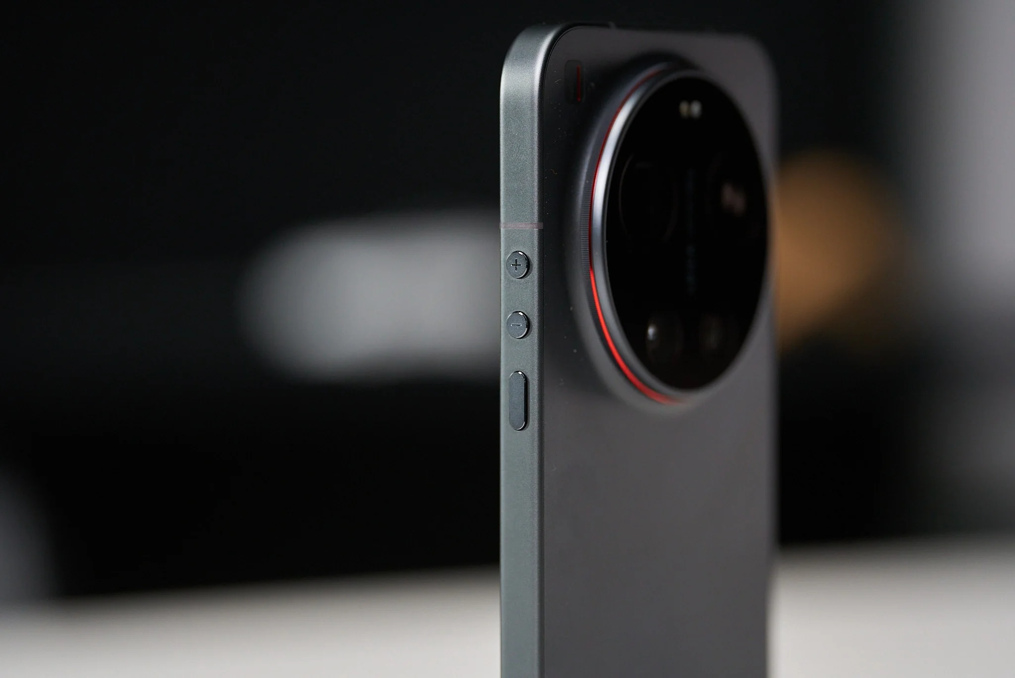Xiaomi 17 Ultra Review: Camera King or Just Hype? A Deep Dive Into Its Imaging Power